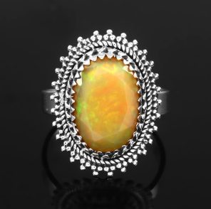 Ethiopian Opal Vintage Style 925 Sterling Silver Ring (REXT64-19)
