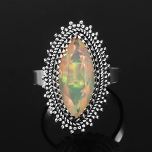 Ethiopian Opal Vintage Style 925 Sterling Silver Ring (REXT64-14)