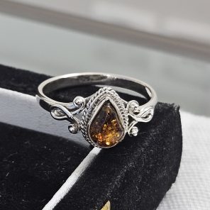 Dainty Amber 925 Sterling Silver Ring (REXT33-17)