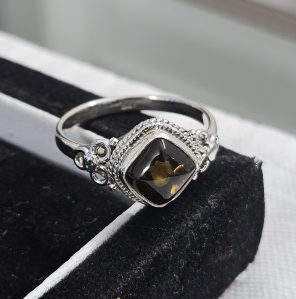 Dainty Amber 925 Sterling Silver Ring (REXT33-23)