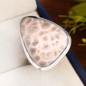 Natrolite (Pink Larimar) Size US 9 Sterling Silver 925 Ring (RS105-164)