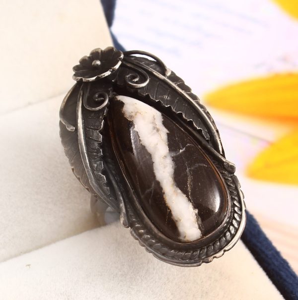 Antique White Buffalo Turquoise Ring Size US 7 925 Sterling Silver (RS8-362)