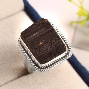 Raw Black Tourmaline 925 Sterling Silver Ring Size US 7 (RS104-56)