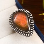 Purple Labradorite Ring Size US 6 Sterling Silver 925 (RS110-88)