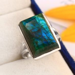 Green Moonstone Ring Size US 9 925 Sterling Silver (REXT51-7)