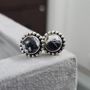 White Buffalo 925 Sterling Silver Stud Earring (REXT41-4)
