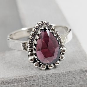Rose Cut Garnet 925 Silver Ring (REXT61-15)