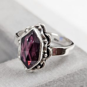 Rose Cut Garnet 925 Silver Ring (REXT61-12)