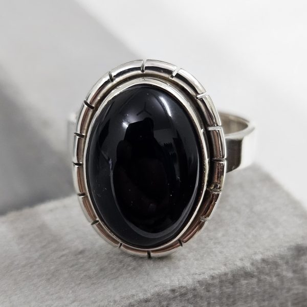 Black Onyx 925 Sterling Silver Ring (REXT62-37)
