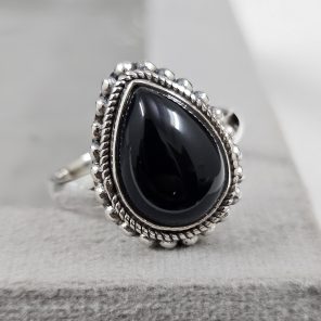 Black Onyx 925 Sterling Silver Ring (REXT62-34)