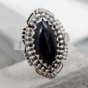 Black Onyx 925 Sterling Silver Ring (REXT62-44)
