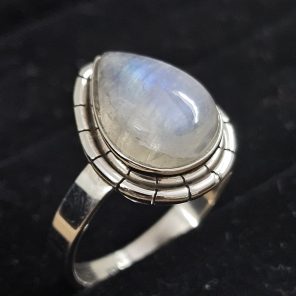Rainbow Moonstone 925 Sterling Silver Ring (REXT62-93)