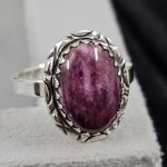 Purple Spiny Oyster Southwest Style 925 Sterling Silver Ring (REXT3-1)
