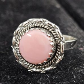 Pink Queen Conch Shell Southwest Style 925 Sterling Silver Ring (REXT3-6)