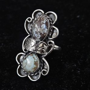 Golden Hill Turquoise Southwest Style Size US 7 925 Sterling Silver Ring (REXT46-109)