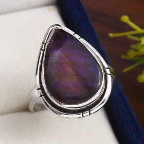 Purple labradorite Size US 8 925 Sterling Silver Ring (RS10-243)