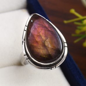 Purple labradorite Size US 7 925 Sterling Silver Ring (RS10-236)