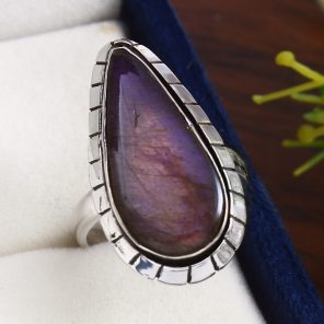 Purple labradorite Size US 7 925 Sterling Silver Ring (RS10-241)