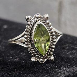 Dainty Peridot 925 Sterling Silver Ring (RS30-192)