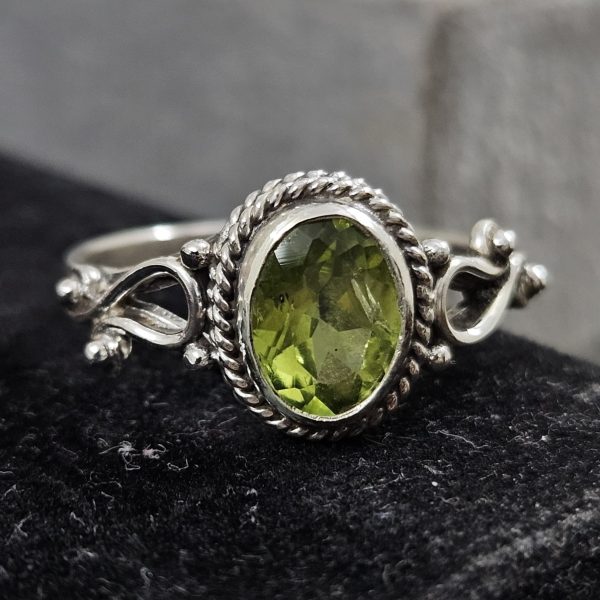 Dainty Peridot 925 Sterling Silver Ring (RS30-187)