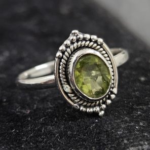Dainty Peridot 925 Sterling Silver Ring (RS30-182)