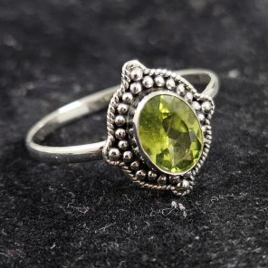 Dainty Peridot 925 Sterling Silver Ring (RS30-177)