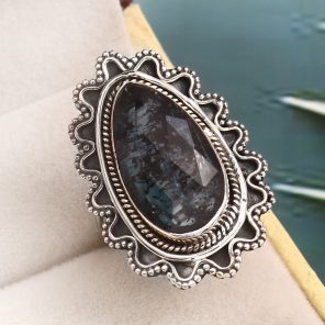 Teal Kyanite Size US 8 925 Sterling Silver Ring (RS56-25)