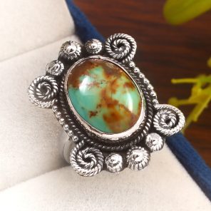Kingman Turquoise Southwest Style Size US 7 925 Sterling Silver Ring (REXT24-3)
