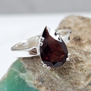 Garnet 925 Sterling Silver Ring (REXT56-152)