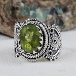 Peridot 925 Sterling Silver Ring (REXT42-218)