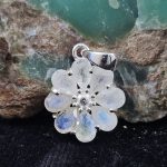 Rainbow Moonstone Flower Cluster 925 Silver Pendant (REXT49-300)