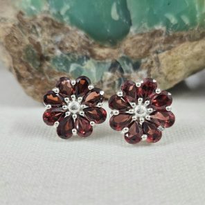 Garnet Flower Cluster 925 Sterling Silver Stud Earring (REXT49-307)