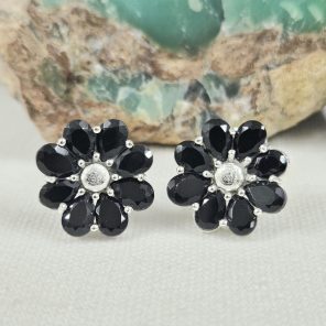 Black Onyx Flower Cluster 925 Sterling Silver Stud Earring (REXT49-306)