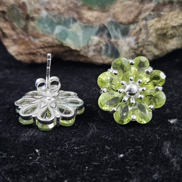 Peridot Flower Cluster 925 Sterling Silver Stud Earring (REXT49-305) - Image 2