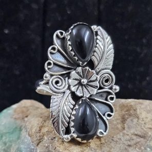 Black Onyx Southwestern 925 Silver Ring (REXT45-13)