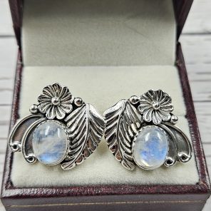 Rainbow Moonstone 925 Sterling Silver Southwest Stud Earring (REXT29-205)