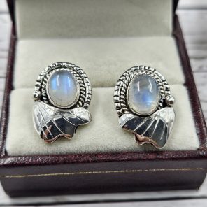 Rainbow Moonstone 925 Sterling Silver Southwest Stud Earring (REXT29-242)