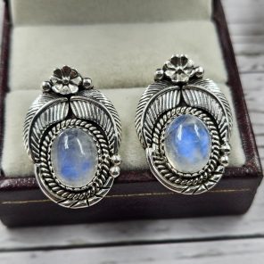 Rainbow Moonstone 925 Sterling Silver Southwest Stud Earring (REXT29-264)