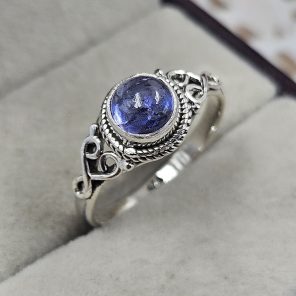 Dainty Tanzanite 925 Sterling Silver Ring (REXT88-24)