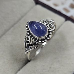 Dainty Tanzanite 925 Sterling Silver Ring (REXT88-25)