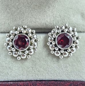 Garnet 925 Sterling Silver Stud Earring (REXT96-11)