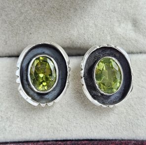 Peridot 925 Sterling Silver Stud Earring (REXT96-7)