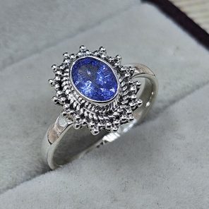 Tanzanite 925 Sterling Silver Ring (REXT45-20)