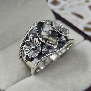 White Buffalo Turquoise 925 Sterling Silver Ring (RS61-410)