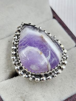 Chevron Amethyst Size US 7 925 Sterling Silver Ring (REXT94-32)