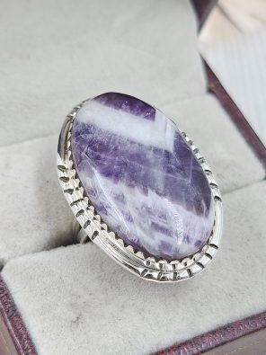 Chevron Amethyst Size US 6 925 Sterling Silver Ring (REXT94-26)