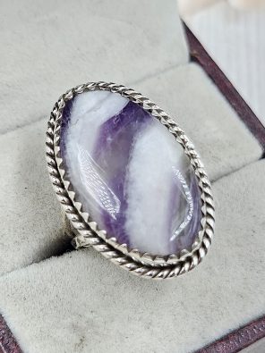 Chevron Amethyst Size US 6 925 Sterling Silver Ring (REXT94-27)