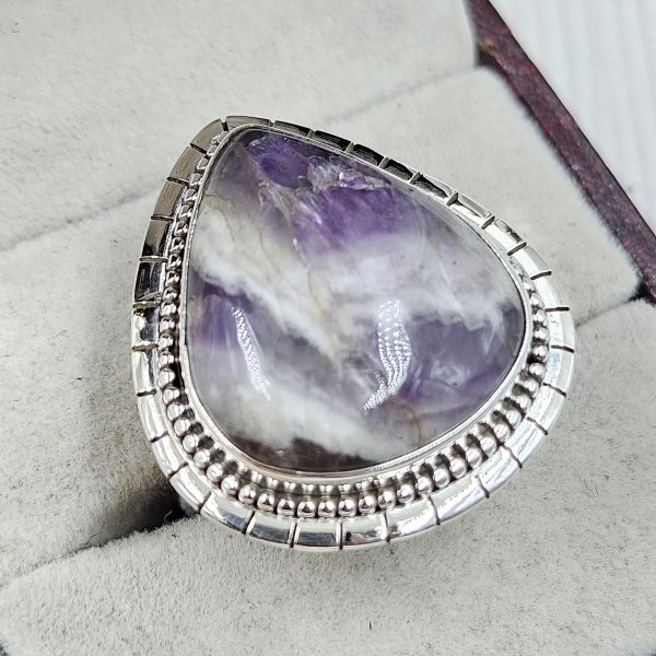 Chevron Amethyst Size US 8 925 Sterling Silver Ring (REXT94-43)