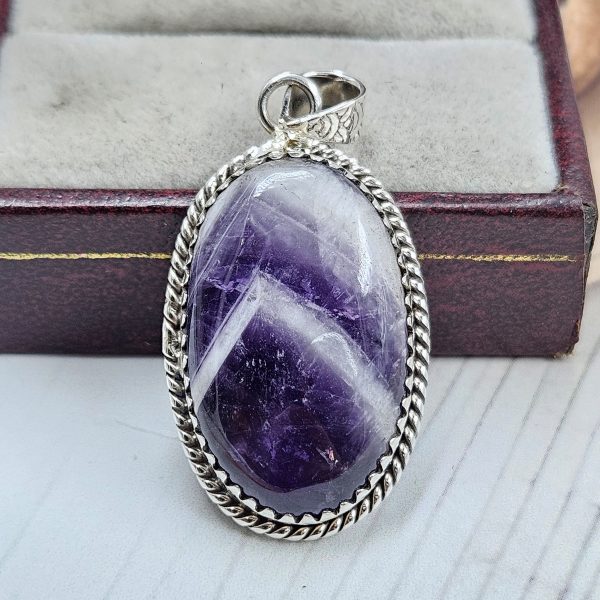 Chevron Amethyst 1.5" 925 Sterling Silver Pendant (REXT94-70)