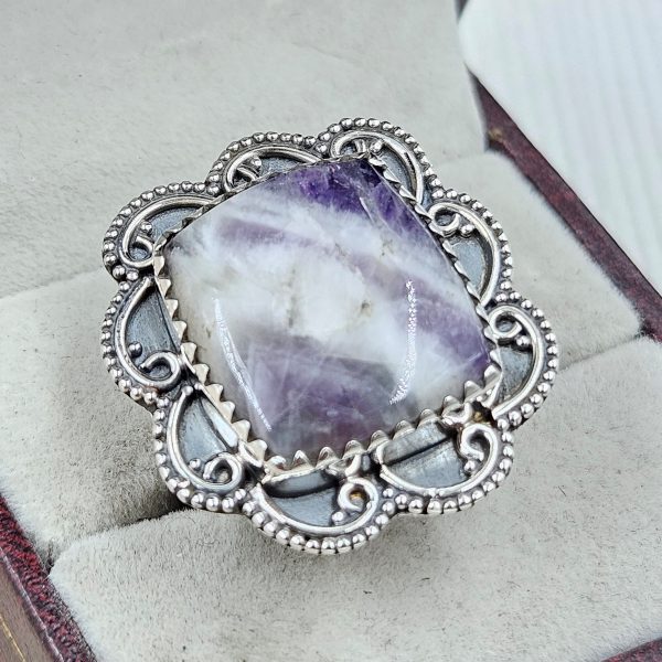 Chevron Amethyst Size US 10  925 Sterling Silver Ring (REXT94-64)